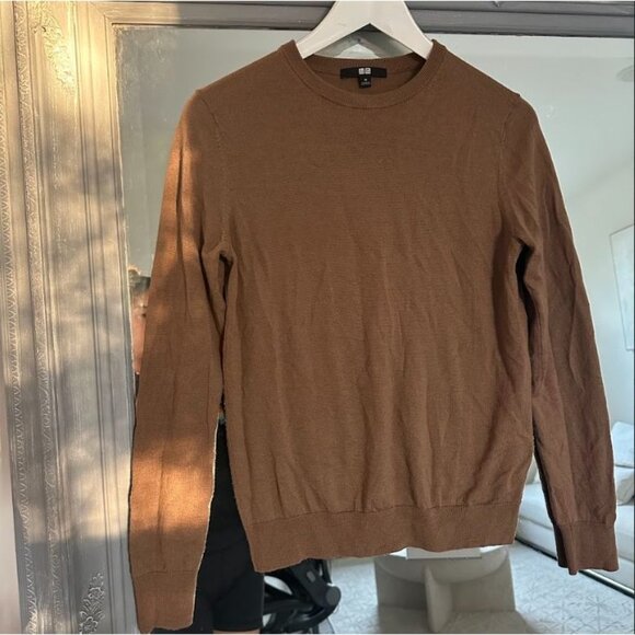 Uniqlo 100% Wool Brown Crewneck Classic Lightweight Sweater Size Medium - Picture 3 of 6